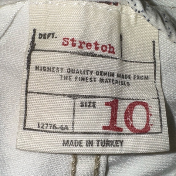 Banana Republic White Flared boot cut Jeans. Size 10 Sum-06 NWOT - Picture 8 of 12